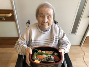 ３月生まれの方の誕生日をお祝いしました🍰