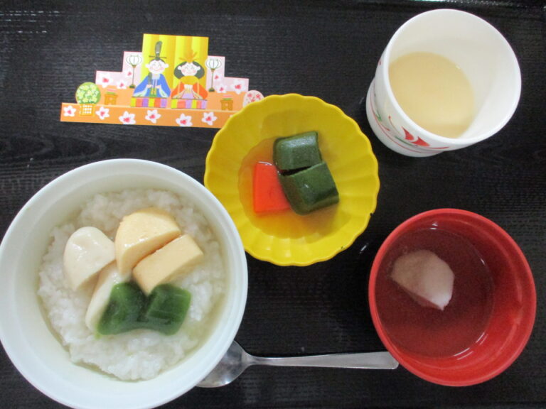 3月桃の節句ソフト食